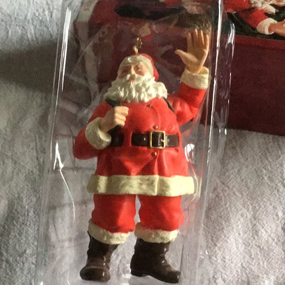 1999 Hallmark Merry Olde Santa Christmas Ornament